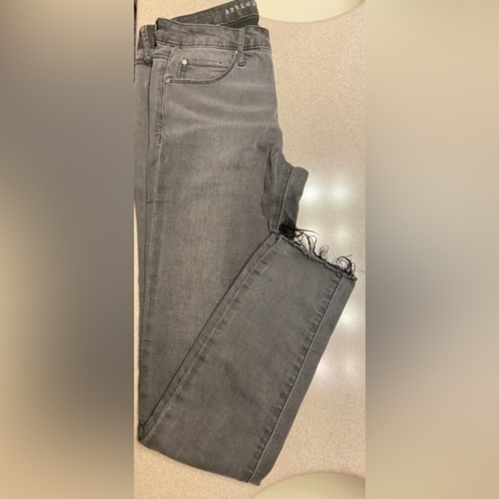 EUC-Articles of Society Raw Hem Grey Jeans